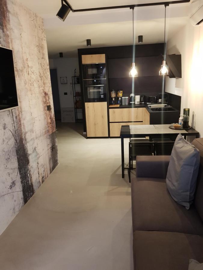Apartman Vip, With Free Garage Parking Pula Zewnętrze zdjęcie