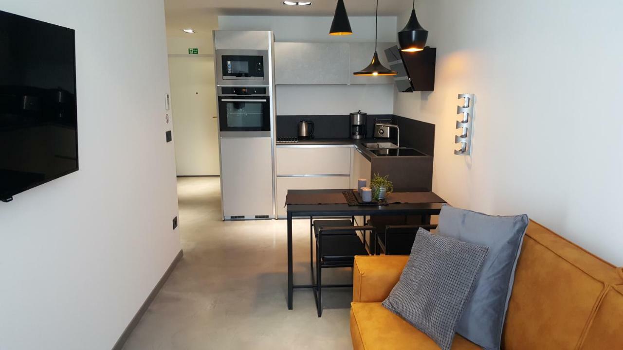 Apartman Vip, With Free Garage Parking Pula Zewnętrze zdjęcie