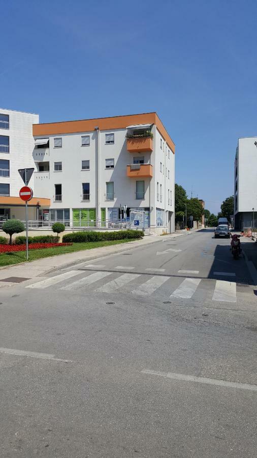 Apartman Vip, With Free Garage Parking Pula Zewnętrze zdjęcie
