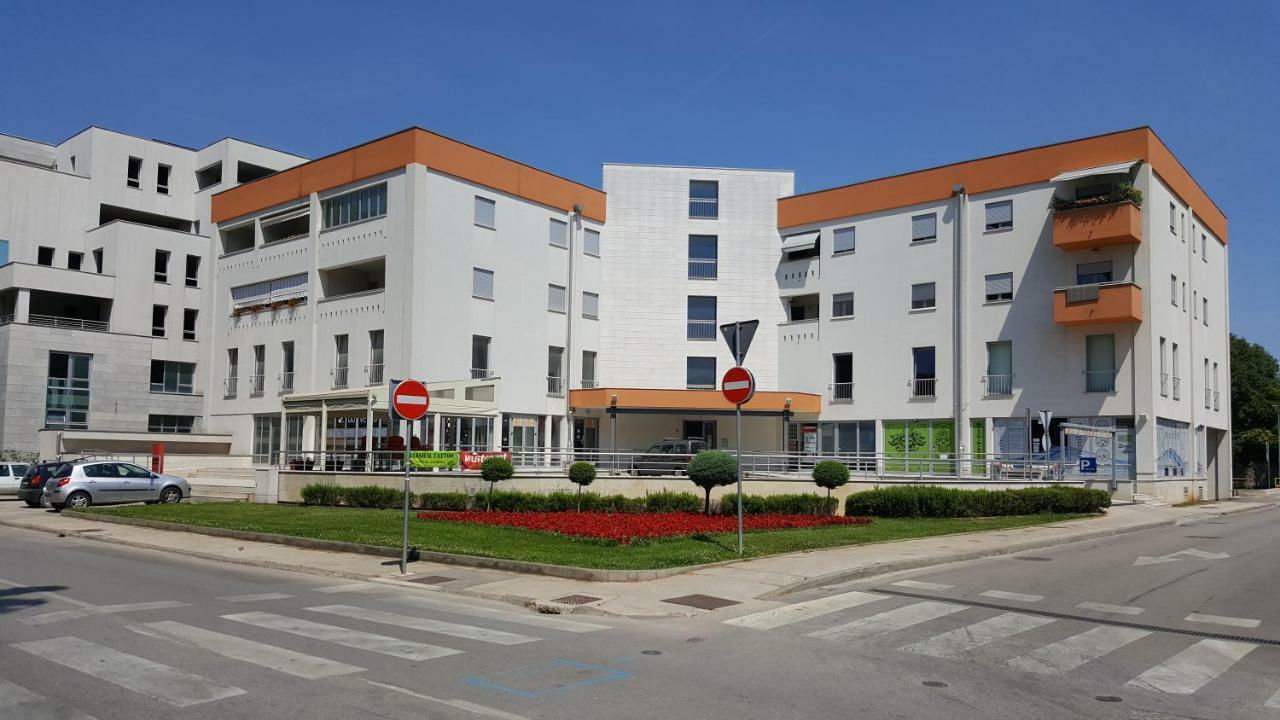 Apartman Vip, With Free Garage Parking Pula Zewnętrze zdjęcie
