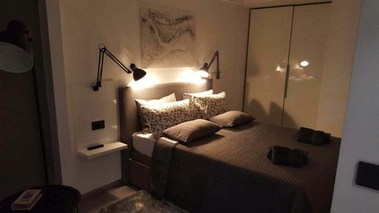 Apartman Vip, With Free Garage Parking Pula Zewnętrze zdjęcie