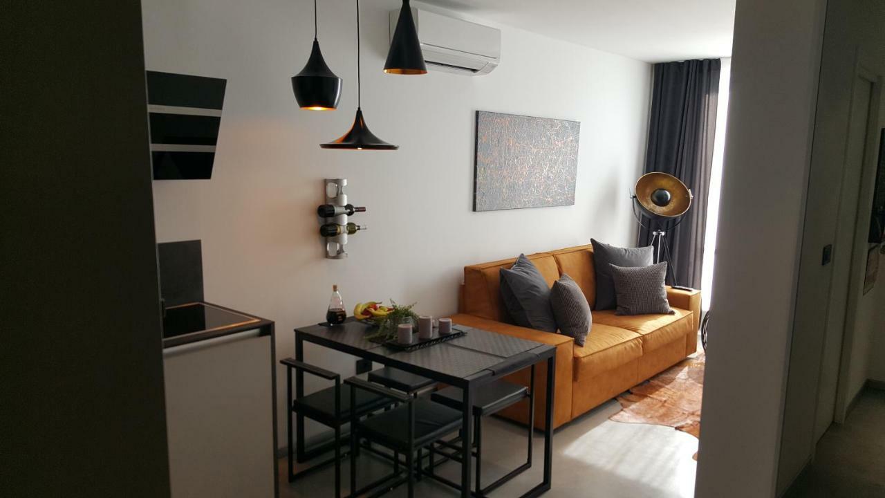 Apartman Vip, With Free Garage Parking Pula Zewnętrze zdjęcie