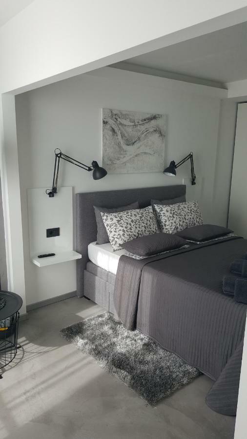 Apartman Vip, With Free Garage Parking Pula Zewnętrze zdjęcie