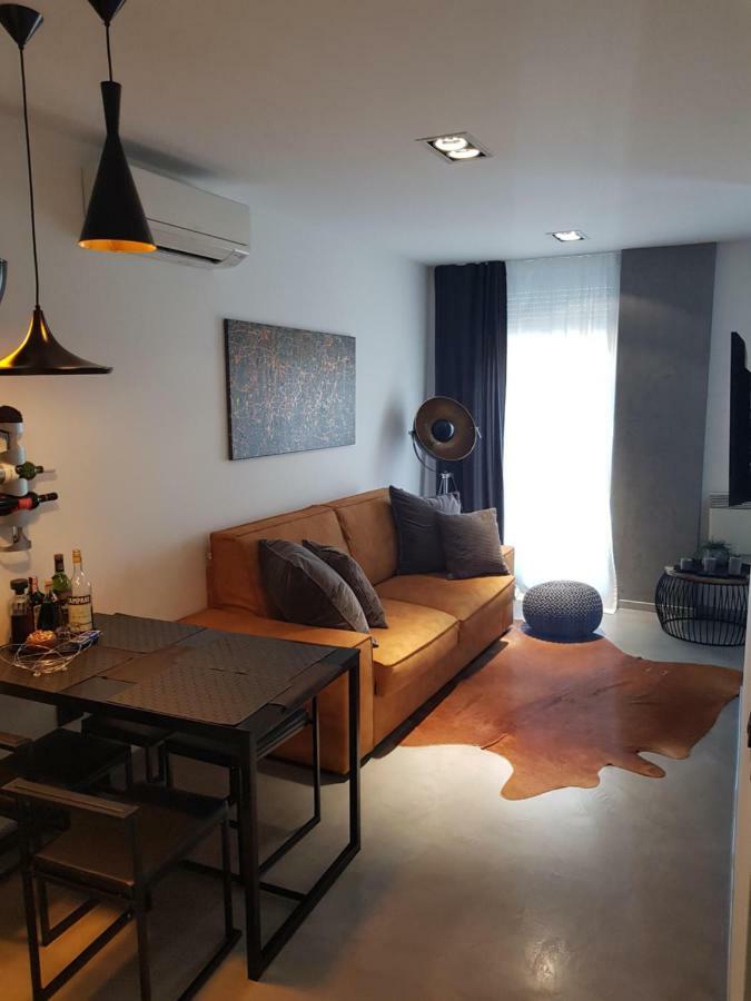 Apartman Vip, With Free Garage Parking Pula Zewnętrze zdjęcie