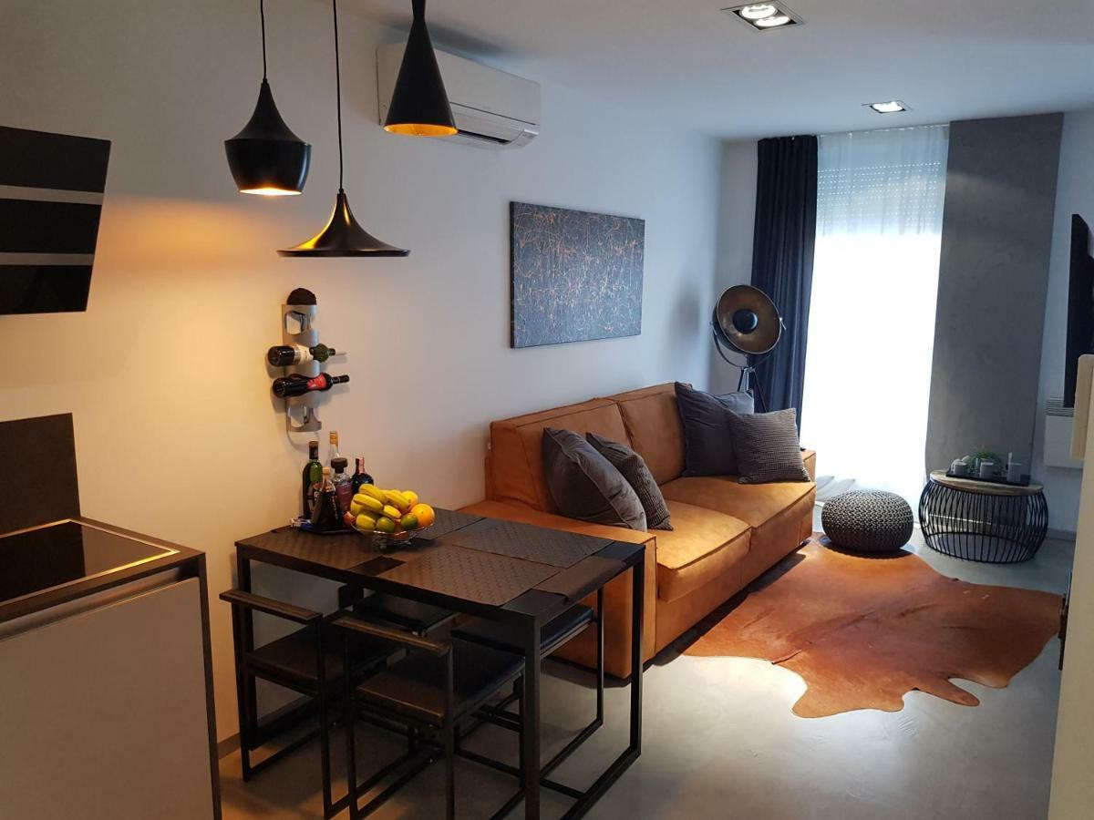 Apartman Vip, With Free Garage Parking Pula Zewnętrze zdjęcie