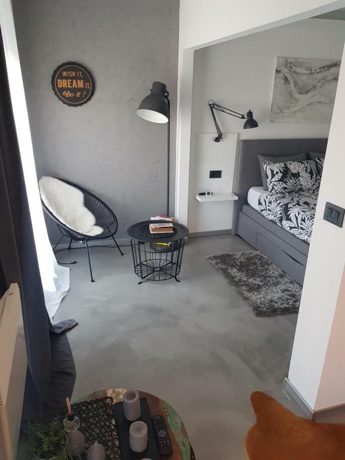 Apartman Vip, With Free Garage Parking Pula Zewnętrze zdjęcie